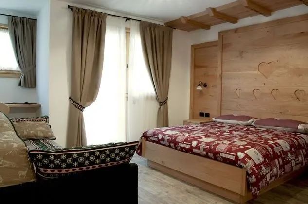 Üç Kişilik Oda
