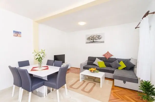 Villa (TwoBedroom Villa with Terrace and Swi)