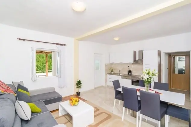 Villa (TwoBedroom Villa with Terrace and Swi)