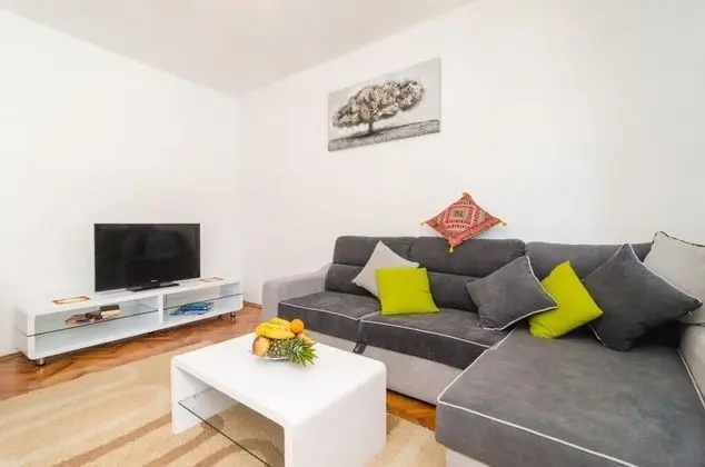 Villa (TwoBedroom Villa with Terrace and Swi)