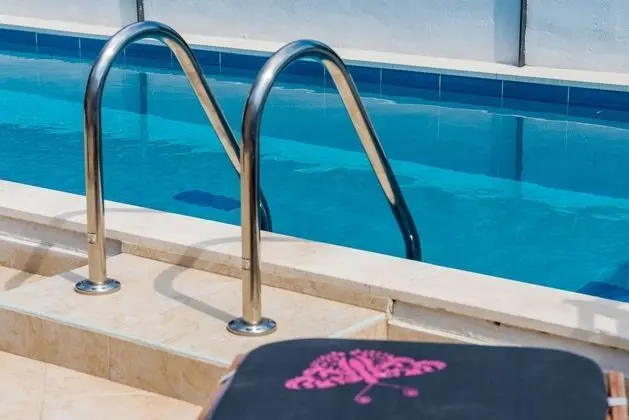 Villa (TwoBedroom Villa with Terrace and Swi)