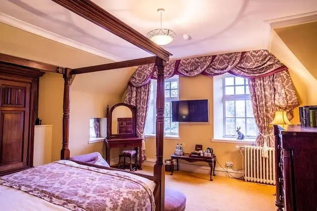 Tek Büyük Yataklı Oda, Banyolu/Duşlu (Four Poster)
