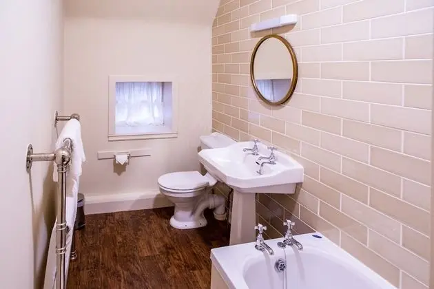 Tek Büyük Yataklı Oda, Banyolu/Duşlu (Four Poster)