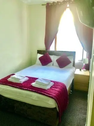 Tek Büyük Yataklı Oda, Banyolu/Duşlu