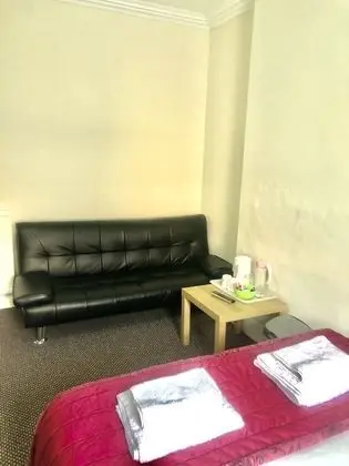 Tek Büyük Yataklı Oda, Banyolu/Duşlu
