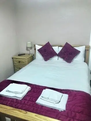 Tek Büyük Yataklı Oda, Ortak Banyo