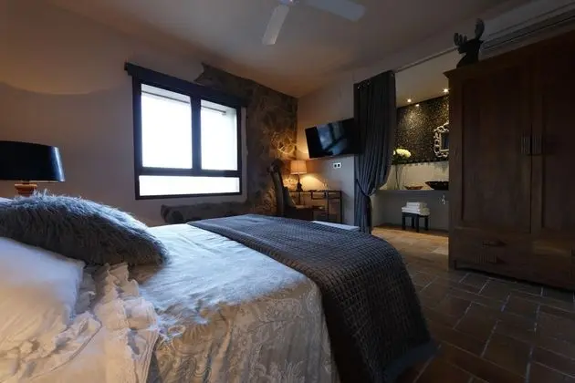 Tek Büyük Yataklı Oda, Dağ Manzaralı