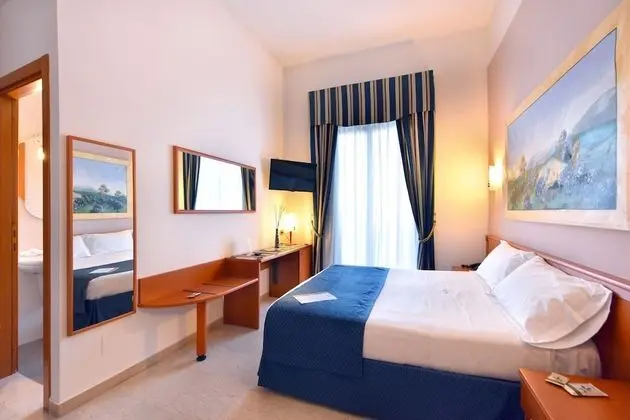 Comfort Tek Büyük veya İki Ayrı Yataklı Oda