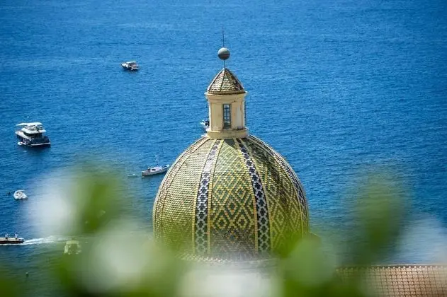 Dört Kişilik Oda, Bağlantılı Odalar, Deniz Manzaralı