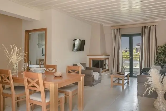 Ambassador Suite, 2 Bedrooms, Fireplace