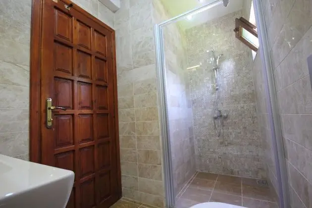 Standard Oda, Bahçeli