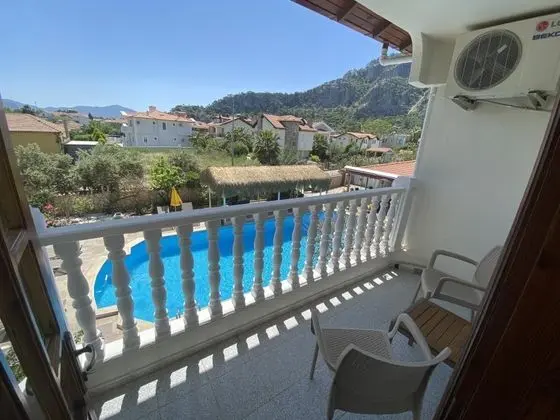 Superior Double veya Twin Room, Havuz Manzaralı, Balkonlu