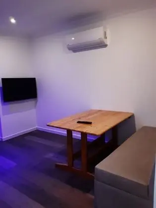 Apartment, Havuz Manzaralı
