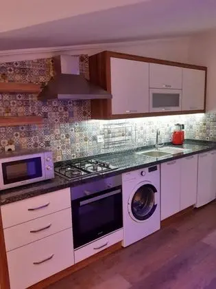 Apartment, Havuz Manzaralı