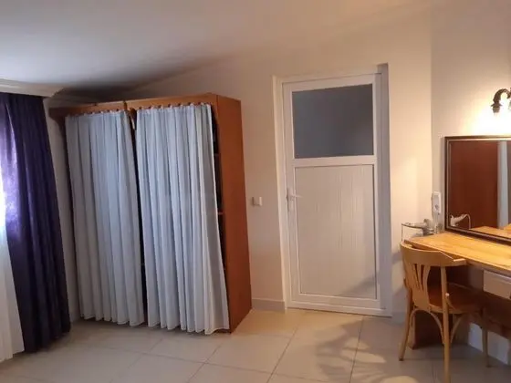 King Suite, Havuz ve Bahçe Manzaralı, Balkonlu