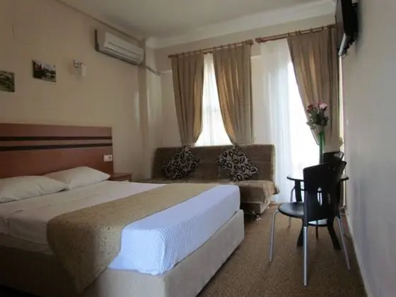 Comfort Oda, Kara Manzaralı