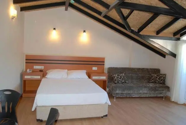 Suite, Havuz Manzaralı