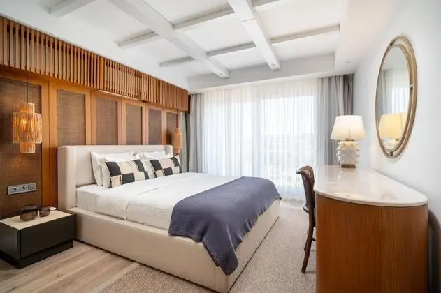 Suite, Kısmi Deniz Manzaralı