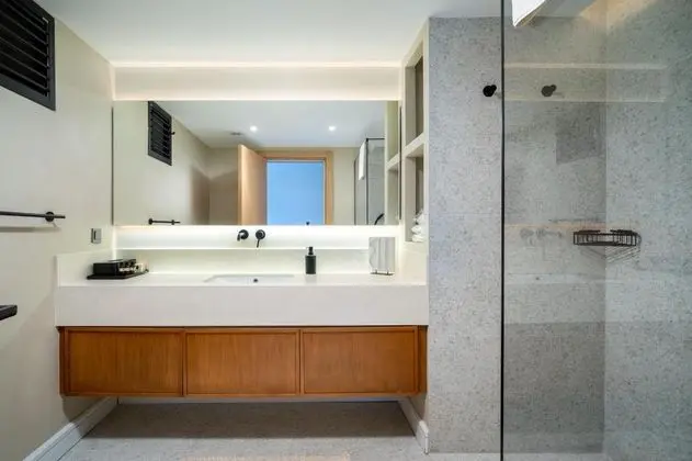 Suite, Kısmi Deniz Manzaralı