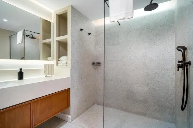 Suite, Kısmi Deniz Manzaralı