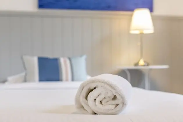 Tek Kişilik Oda, 1 Tek Kişilik Yatak, Ortak Banyo