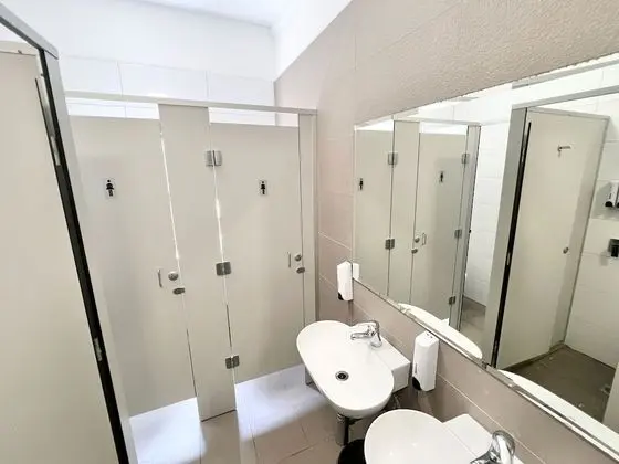 Tek Kişilik Oda, 1 Tek Kişilik Yatak, Ortak Banyo
