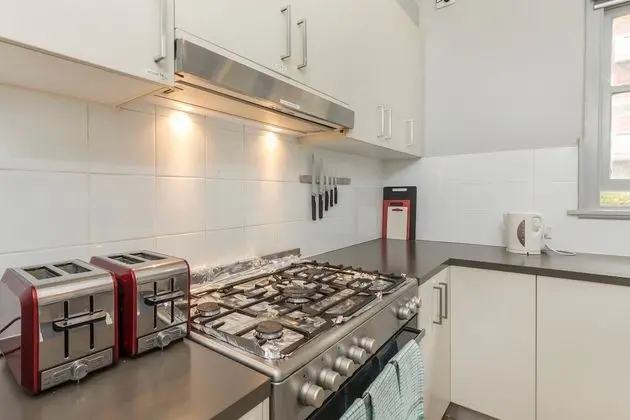 Tek Kişilik Oda, 1 Tek Kişilik Yatak, Ortak Banyo