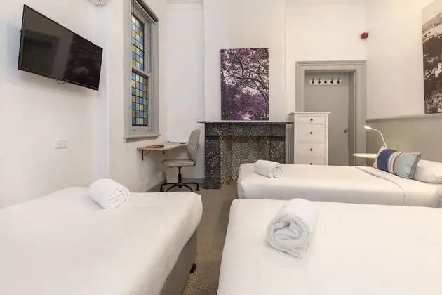 Üç Kişilik Oda, Ortak Banyo