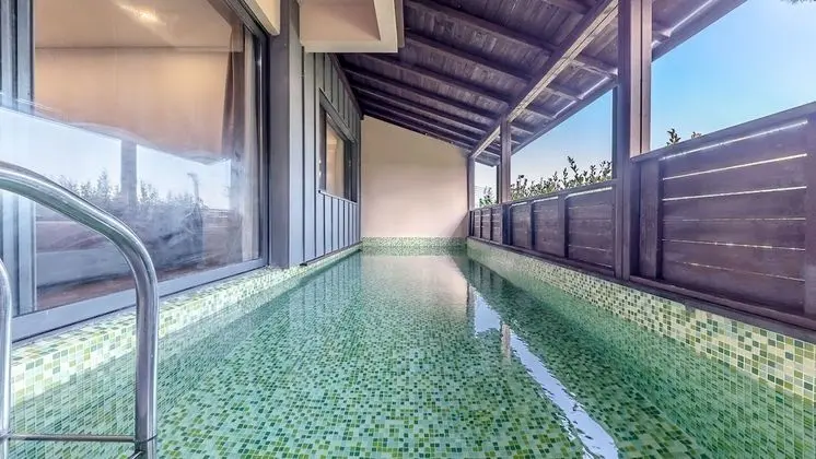 Family Oda, 1 Yatak Odası, Kişiye Özel Havuzlu (Ara pool villa, Base/Max 4pax)