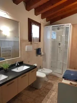 Dört Kişilik Oda, Banyolu/Duşlu