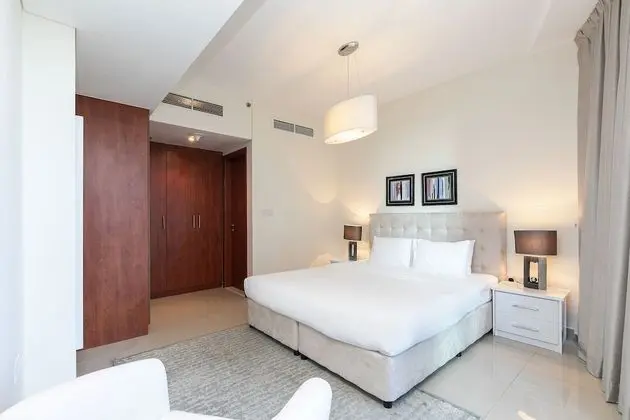 DHH - Pool View 1 Bed Park Tower A DIFC