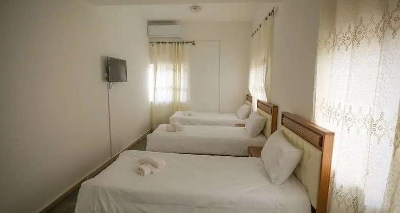 Deluxe Üç Kişilik Oda