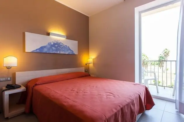 Deluxe Büyük Yataklı Tek Kişilik Oda