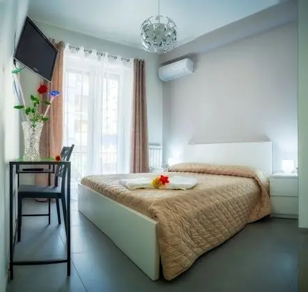 Tek Büyük Yataklı Oda