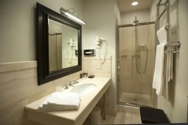 Deluxe Oda, 1 Büyük (Queen) Boy Yatak, Özel Banyo