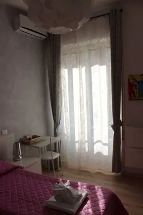 Tek Büyük veya İki Ayrı Yataklı Oda, Balkon