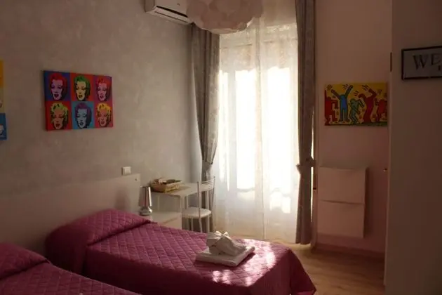 Tek Büyük veya İki Ayrı Yataklı Oda, Balkon