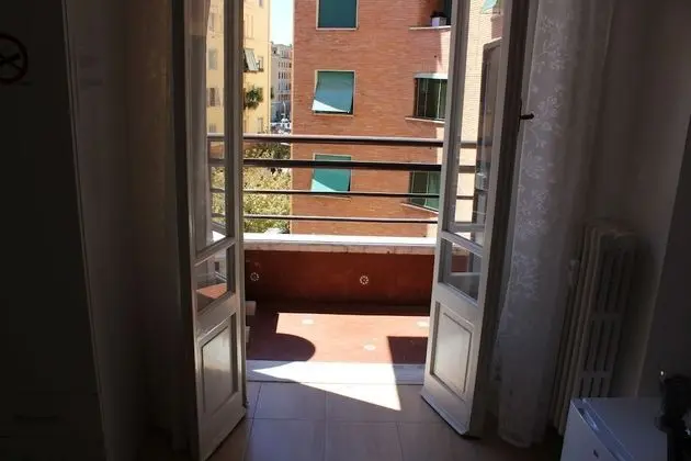 Üç Kişilik Oda, Balkon