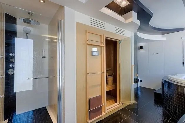 Luxury Süit, 1 En Büyük (King) Boy Yatak, Sauna, Deniz Manzaralı