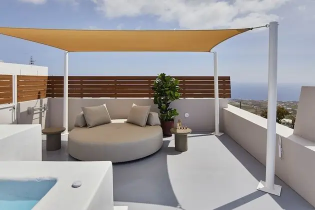 Grand Caldera View Suite with Hot Tub