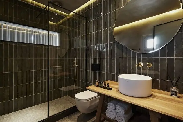 Grand Caldera View Suite with Hot Tub