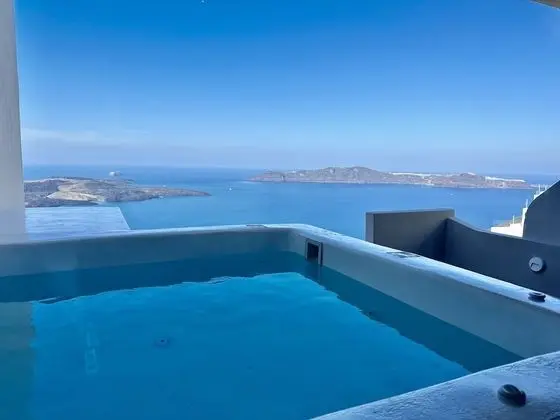 Master Caldera View Suite with Hot Tub