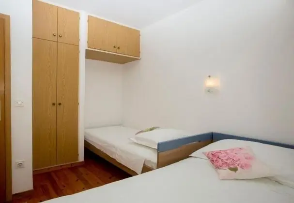 Apart Daire (Damir - 80 m from beach - A1(4))