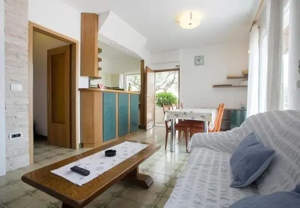 Apart Daire (Damir - 80 m from beach - A1(4))