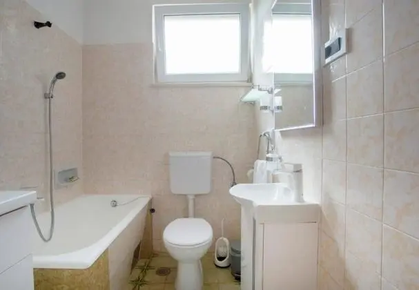 Apart Daire (Damir - 80 m from beach - A1(4))