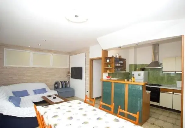 Apart Daire (Damir - 80 m from beach - A1(4))