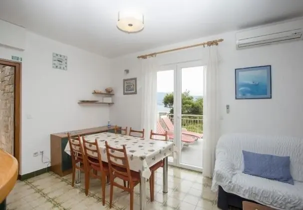Apart Daire (Damir - 80 m from beach - A1(4))