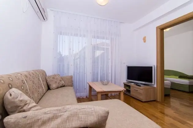 Apart Daire (Damir - with free parking - A1(4))