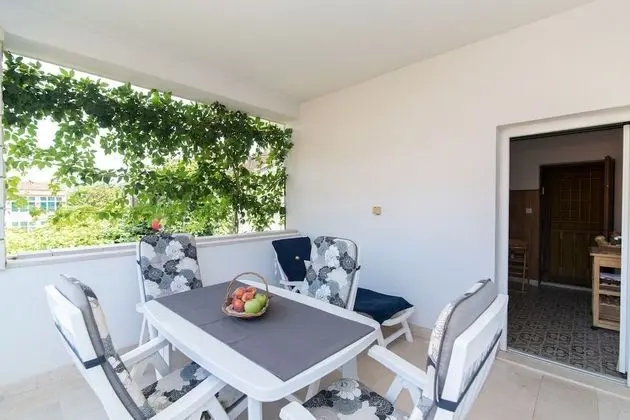 Apart Daire (Damir - free parking - A1(4+2))