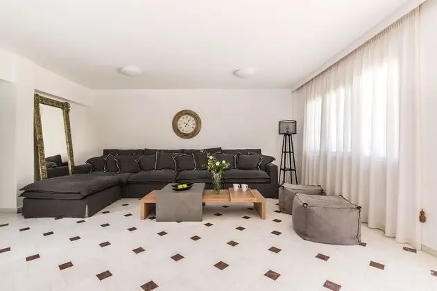 Villa, 4 Yatak Odası, Kişiye Özel Havuzlu